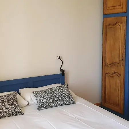 Ferienhaus Maison De Famille 19ᵉ Avec Terrasse Et Jardin, Ideal Pour 10 Pers. - Fr-1-489-406 Cindre