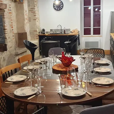 Ferienhaus Maison De Famille 19ᵉ Avec Terrasse Et Jardin, Ideal Pour 10 Pers. - Fr-1-489-406 Cindre